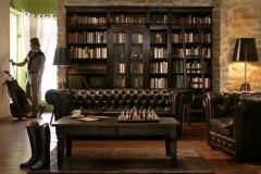 Steinwand in der Bibliothek