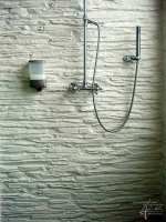 Schiefer in der Dusche