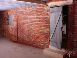Steinwand mit Ziegel rustikal