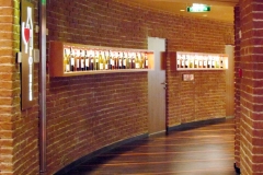 Die Rundung mit dem Ziegel-Steinpaneel verbaut