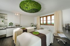 Yin-Yang an der Decke im Spa-Bereich