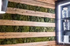 Kombination Holz und Moos