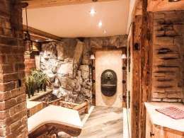 Sauna und Felsen
