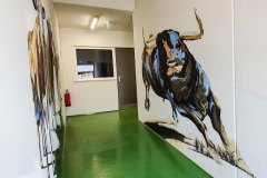 Gemalter Stier