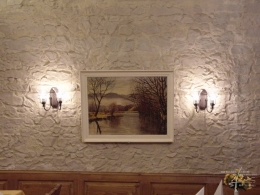Steinwand im Restaurant