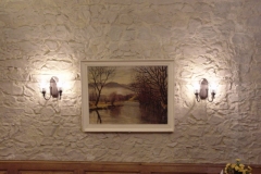 Steinwand im Restaurant